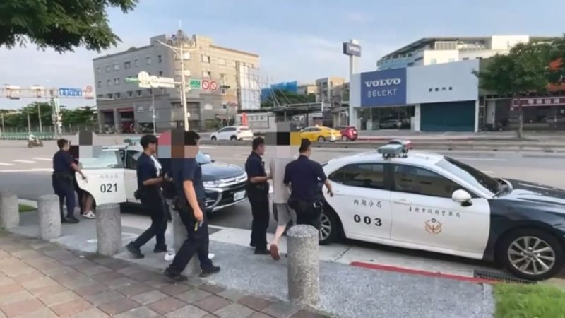 開山刀討債當街三打一  內湖文德所巡邏警鷹眼觀察秒破案