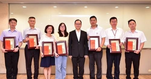 嘉義縣警銀合力攔阻詐騙 公開表揚7名有功人員