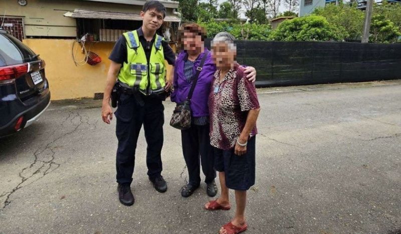 老婦人路上迷途 長竹警暖心助返家