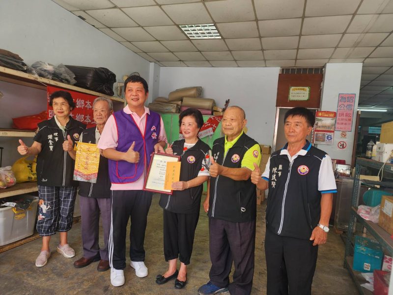 中秋送關懷  嘉義市嘉邑行善團與弱勢同行