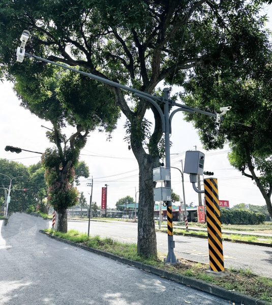 中正大學前大學路增設科技執法設備 維護校園周邊交通秩序及安全