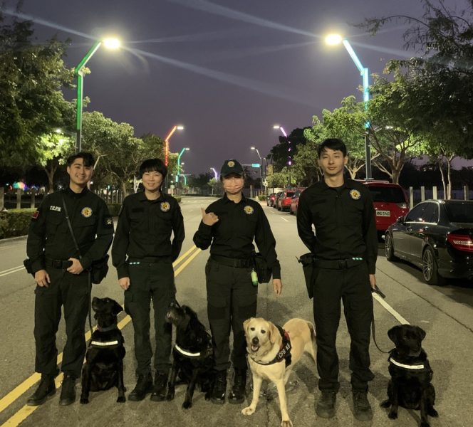 臺中市警局警犬光榮退役 退休好人家募集中