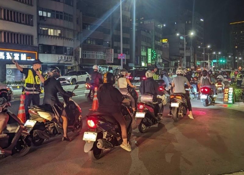 中正二警分局執行靜城專案聯合環保稽查大隊大執法　共同維護北市安寧