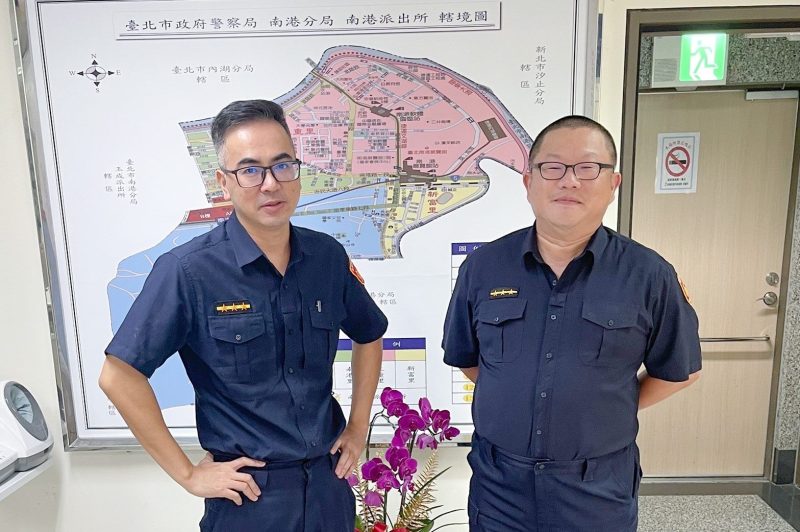 南港警的耐心陪伴　一本存摺助迷途老翁與子團聚