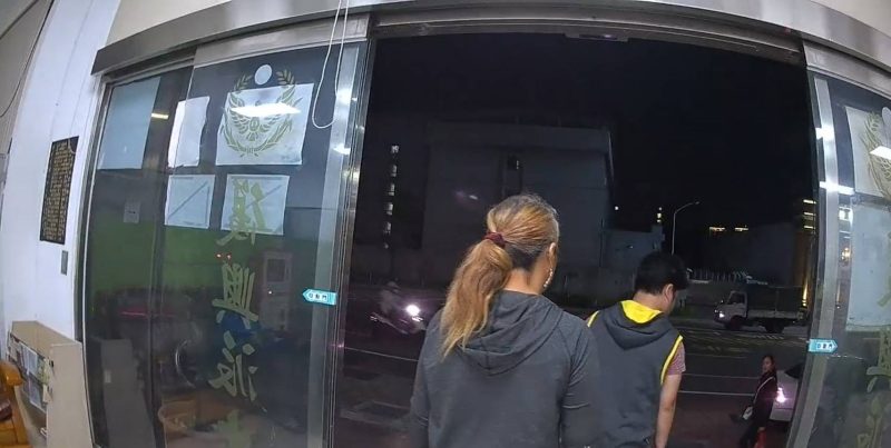 迷路男在店家徘徊 永康警熱心助返家