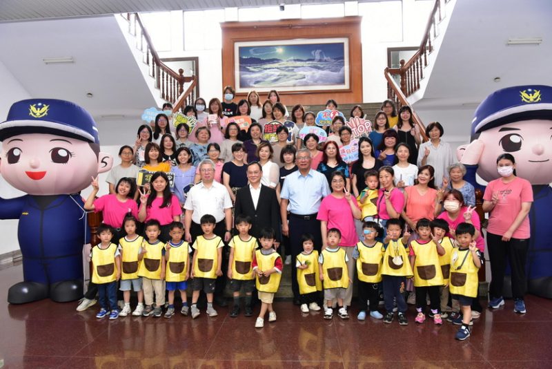 溫馨五月情 嘉縣警祝福警察媽媽母親節快樂