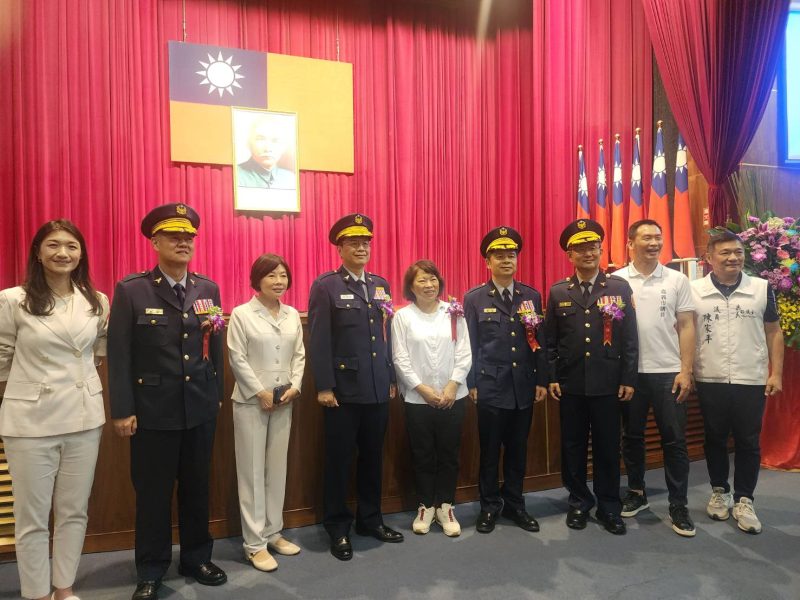 嘉市府警察局卸、新任局長交接 黃敏惠市長期勉新任局長帶領團隊 守護嘉園