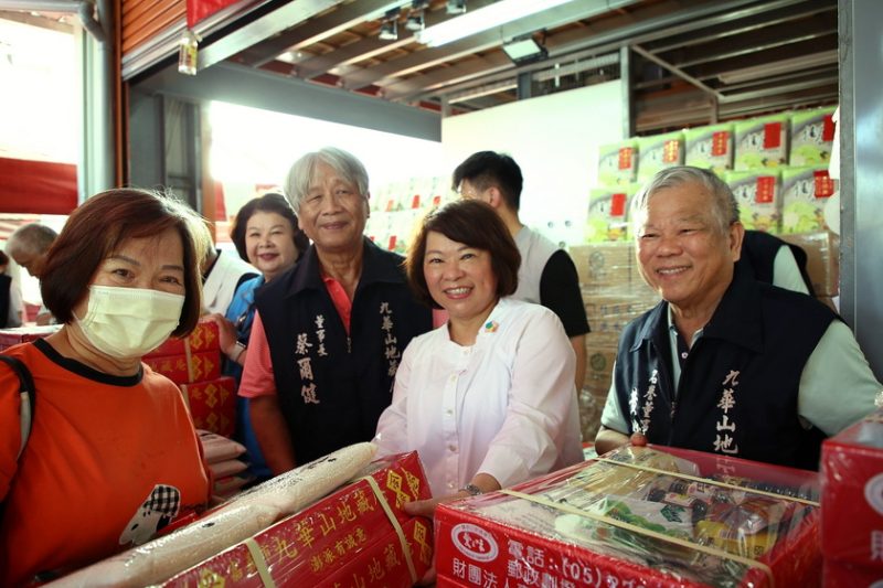 中秋送愛心！九華山地藏庵發放贊普品 與嘉市府攜手傳遞溫暖