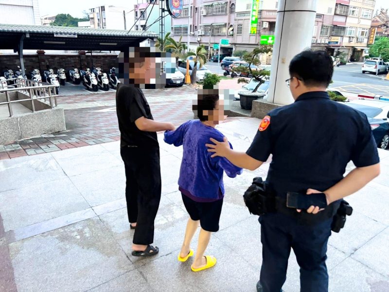 老婦迷途忘回家路 斗南警助返家