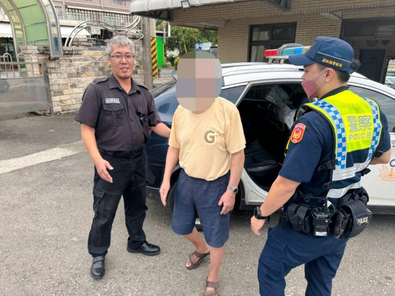 迷途長者徬徨街頭　暖警耐心相助平安返家