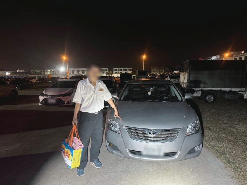 全運會人潮爆滿車難尋 虎警靠「鷹眼」助翁化解停車驚魂